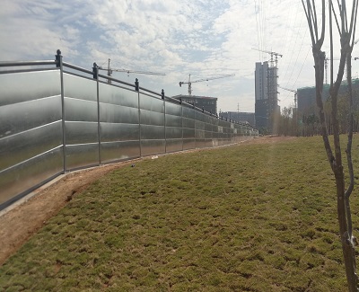 建筑施工中，工程圍擋廠家批量銷售更顯優(yōu)勢