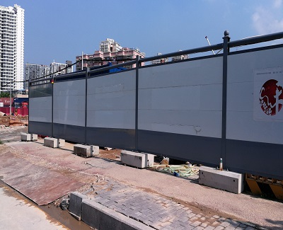 選對工程圍擋廠家優(yōu)點(diǎn)看得見，更有利于保護(hù)施工現(xiàn)場
