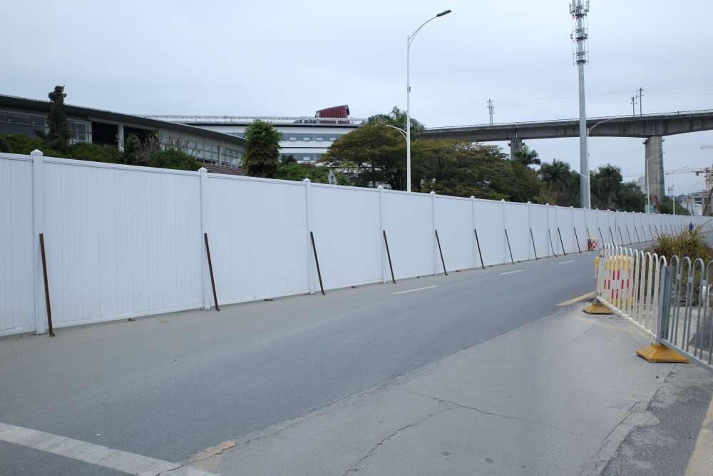 選購深圳PVC圍擋使用，為您的工程保駕護(hù)航！