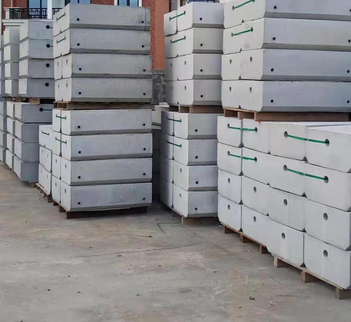 不用的施工圍檔、基礎(chǔ)塊占據(jù)工地空間怎么辦？【旭東鋼構(gòu)】